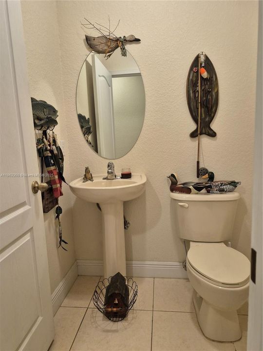 На продажу: $799,900 (4 спален, 2 ванн, 0 Квадратных фут)