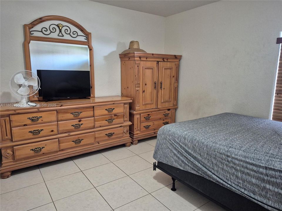 На продажу: $799,900 (4 спален, 2 ванн, 0 Квадратных фут)