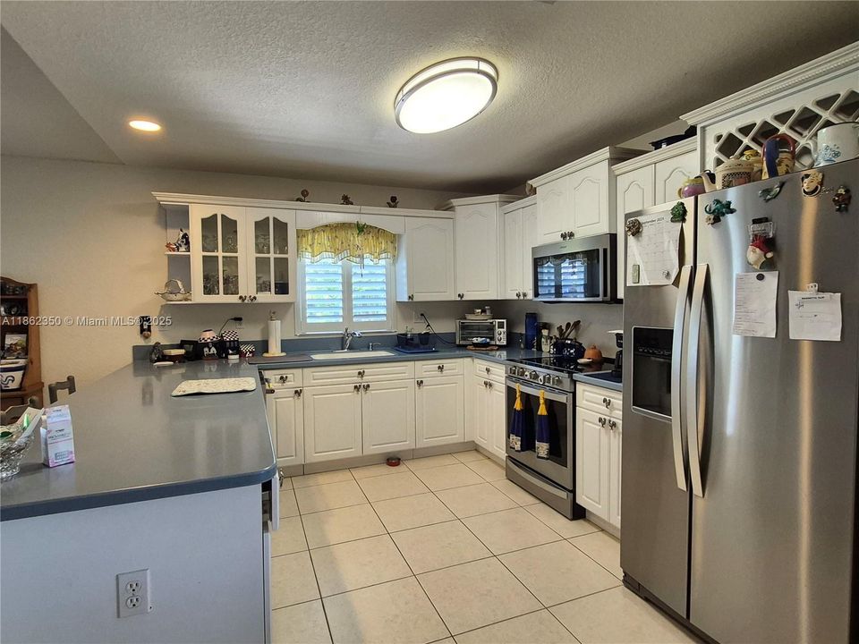 На продажу: $799,900 (4 спален, 2 ванн, 0 Квадратных фут)