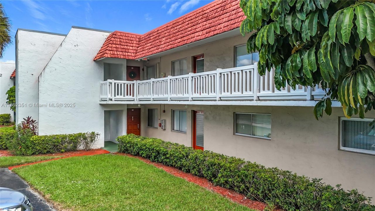 最近租的: $1,200 (2 贝兹, 2 浴室, 1070 平方英尺)