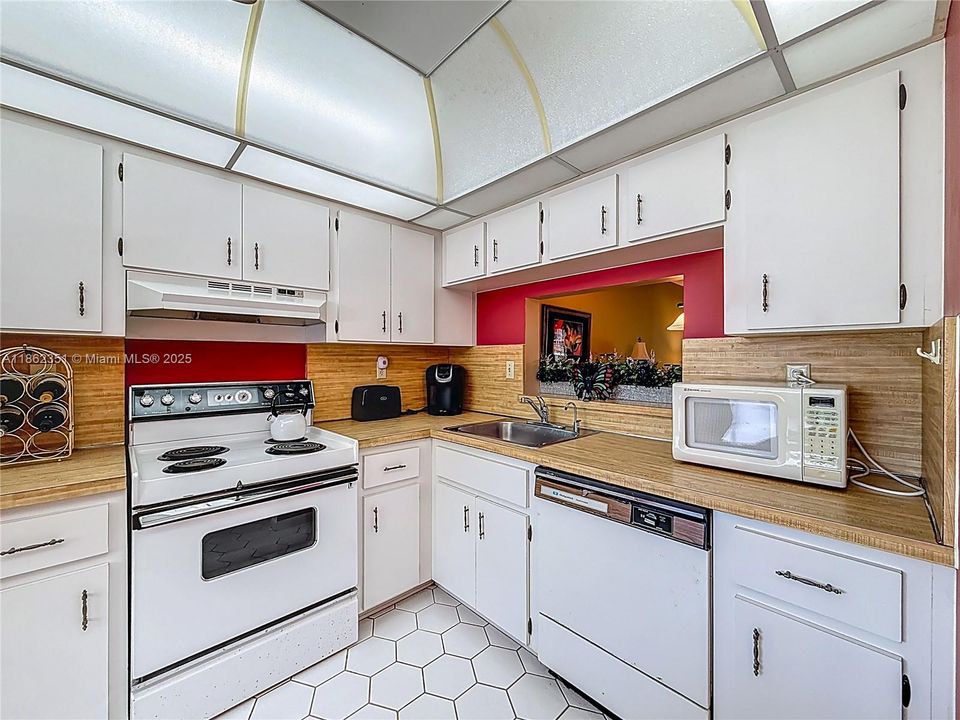 最近租的: $1,200 (2 贝兹, 2 浴室, 1070 平方英尺)