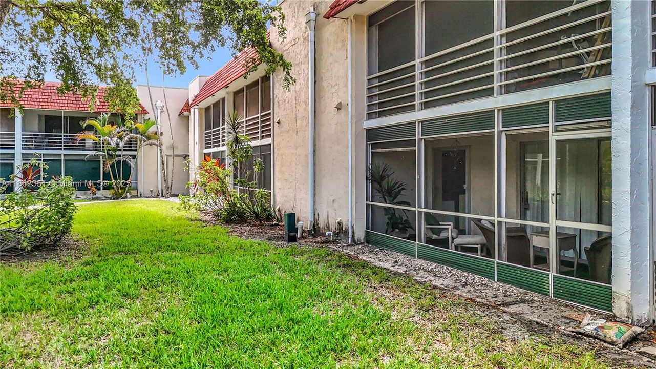 最近租的: $1,200 (2 贝兹, 2 浴室, 1070 平方英尺)