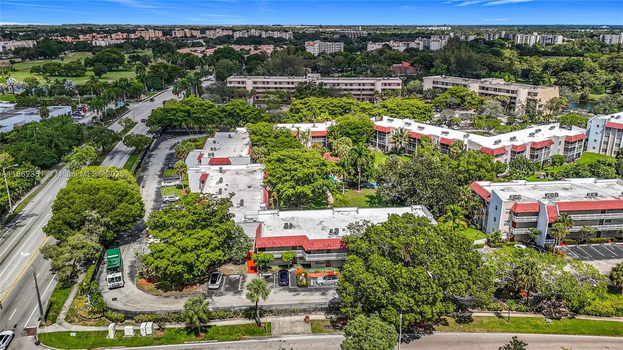 最近租的: $1,200 (2 贝兹, 2 浴室, 1070 平方英尺)