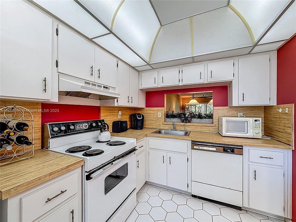 最近租的: $1,200 (2 贝兹, 2 浴室, 1070 平方英尺)