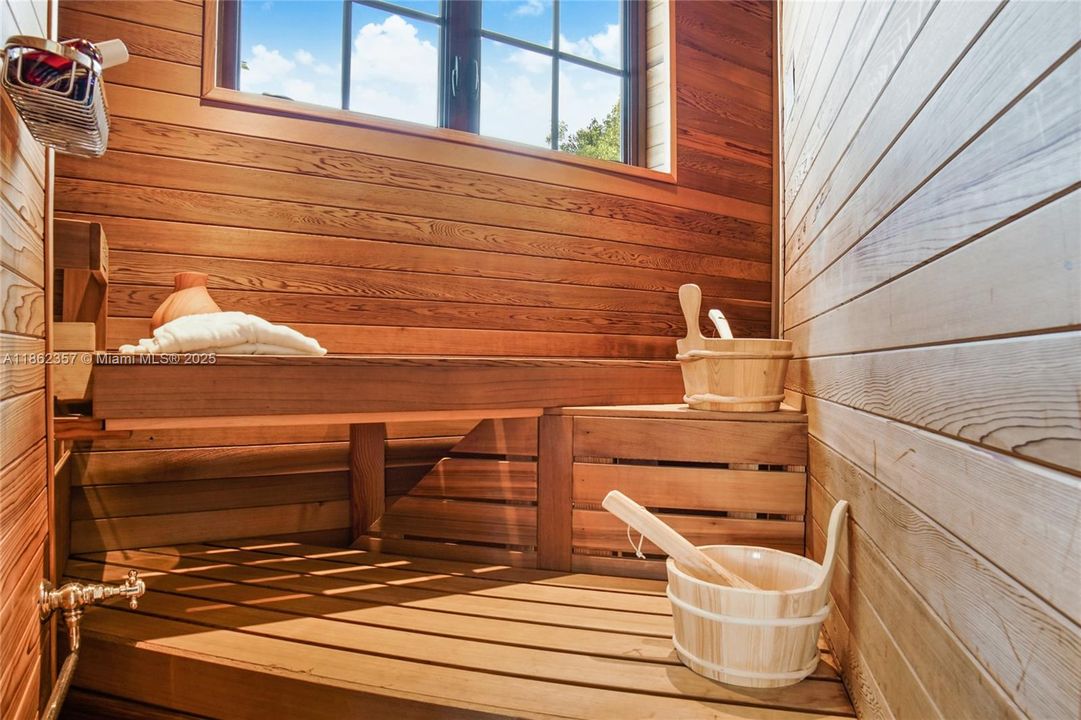 For Sale: $12,900,000 (6 beds, 6 baths, 5960 Square Feet)