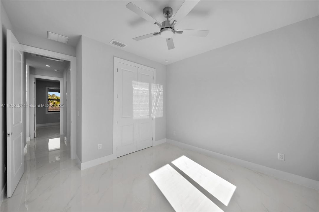 Recently Rented: $4,500 (3 beds, 3 baths, 1993 Square Feet)