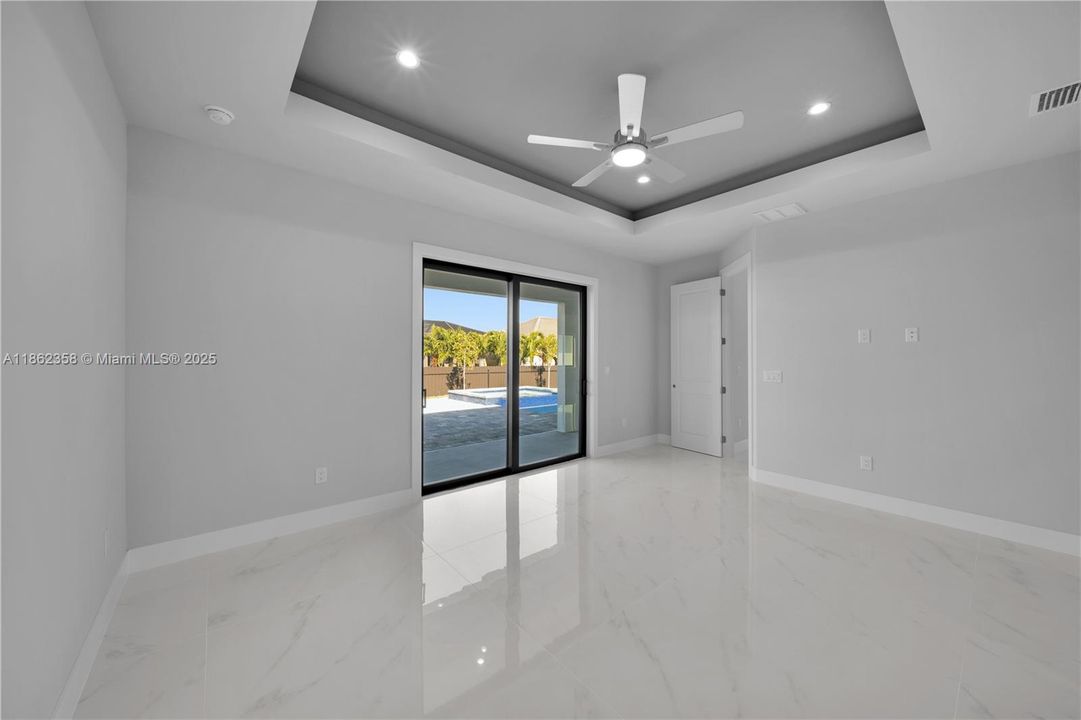 Recently Rented: $4,500 (3 beds, 3 baths, 1993 Square Feet)