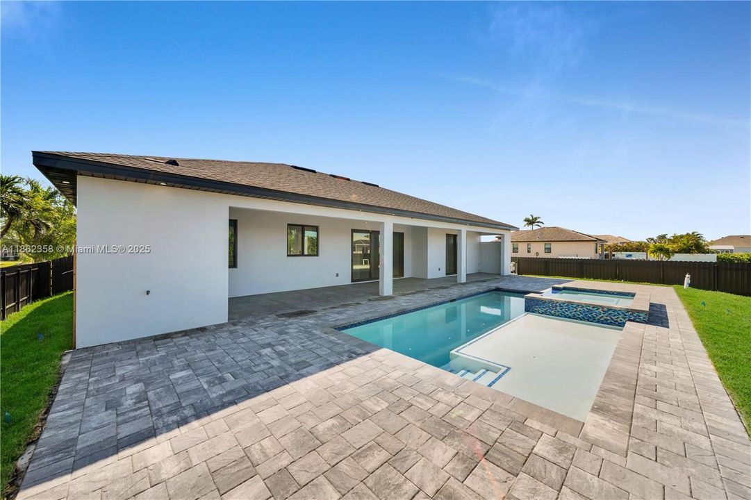 Recently Rented: $4,500 (3 beds, 3 baths, 1993 Square Feet)