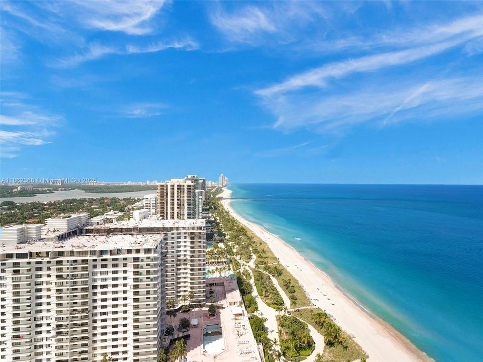 For Sale: $4,490,000 (2 beds, 3 baths, 1725 Square Feet)