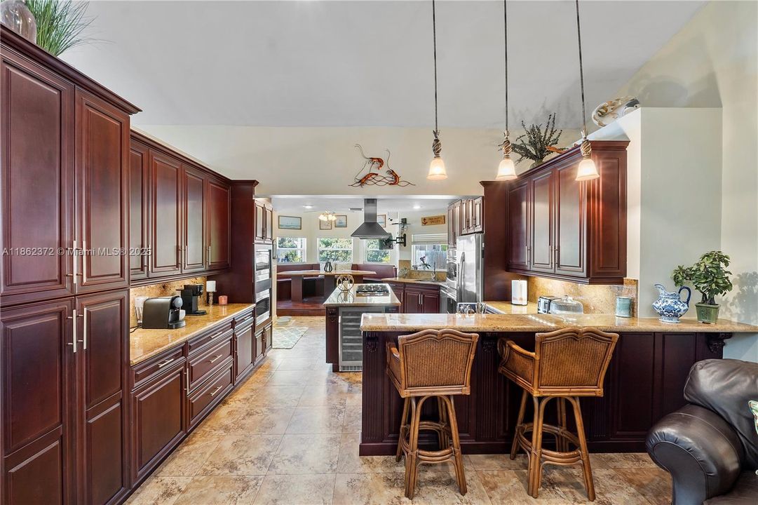 For Sale: $2,500,000 (5 beds, 3 baths, 3582 Square Feet)