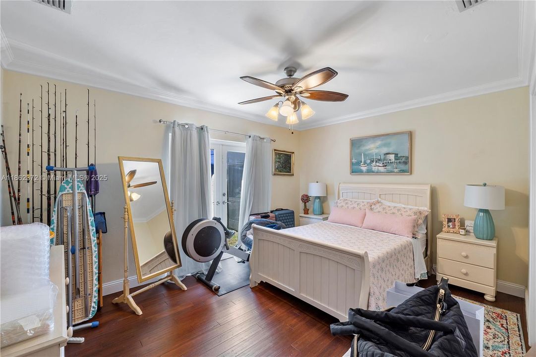 For Sale: $2,500,000 (5 beds, 3 baths, 3582 Square Feet)