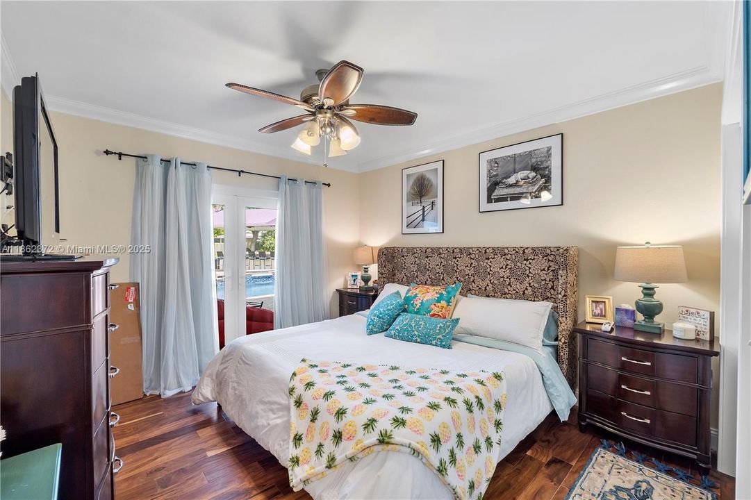 For Sale: $2,500,000 (5 beds, 3 baths, 3582 Square Feet)