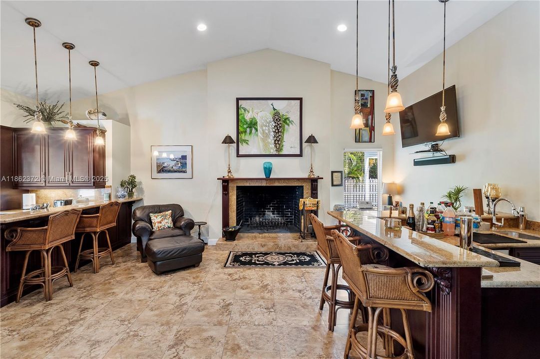 For Sale: $2,500,000 (5 beds, 3 baths, 3582 Square Feet)