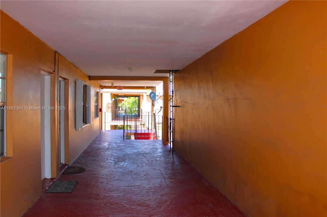 待售: $175,000 (1 贝兹, 1 浴室, 583 平方英尺)