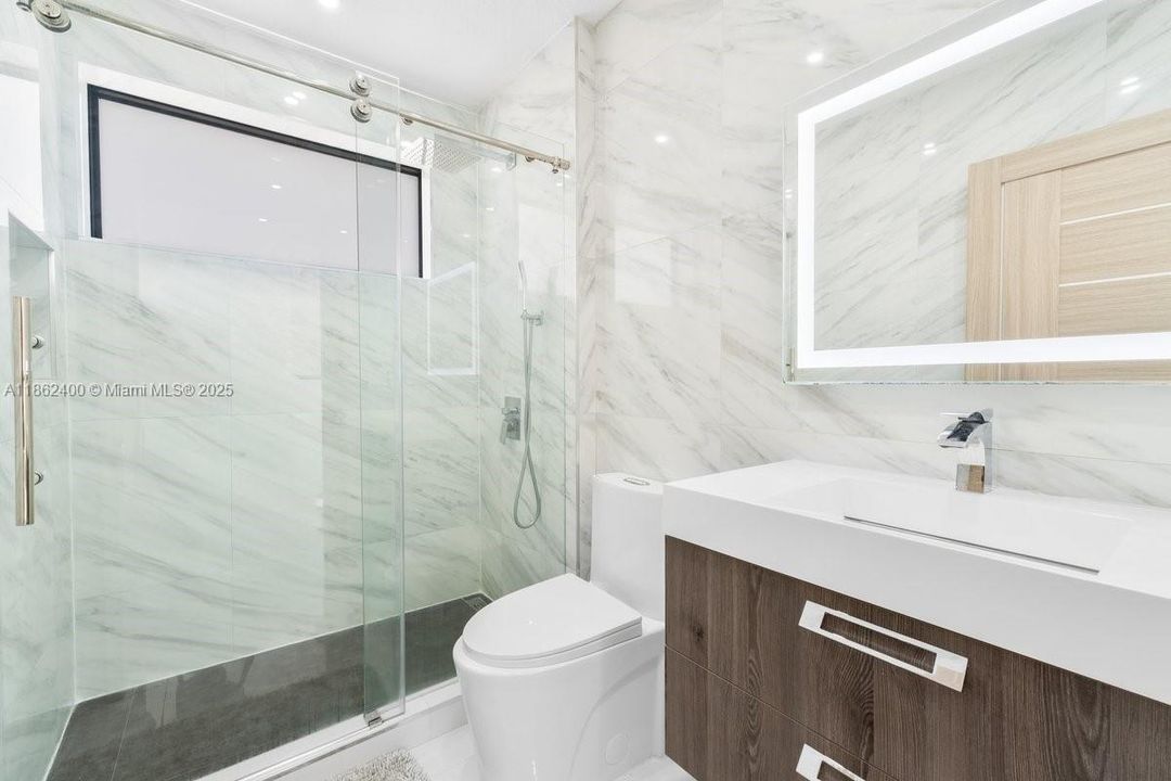 На продажу: $1,285,000 (4 спален, 3 ванн, 2681 Квадратных фут)