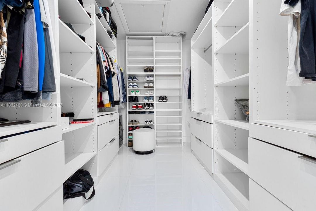 На продажу: $1,285,000 (4 спален, 3 ванн, 2681 Квадратных фут)