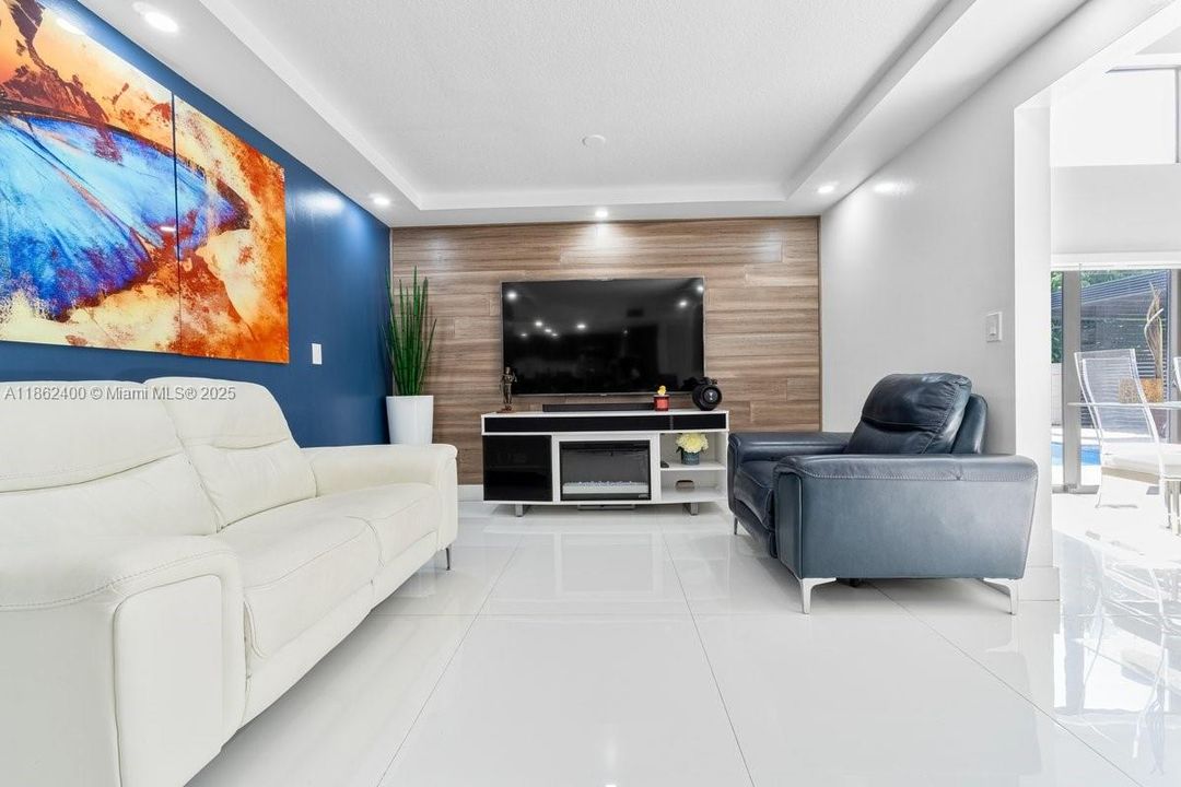 На продажу: $1,285,000 (4 спален, 3 ванн, 2681 Квадратных фут)