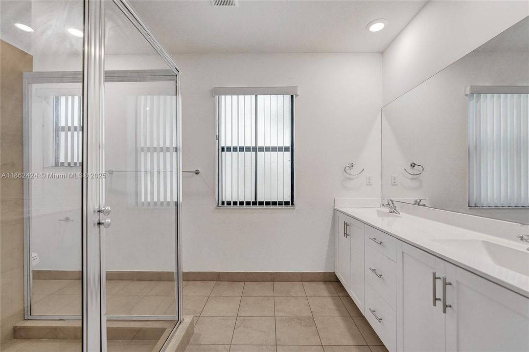 En Venta: $525,000 (3 camas, 2 baños, 1539 Pies cuadrados)