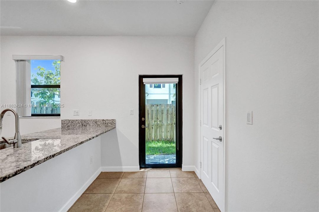 En Venta: $525,000 (3 camas, 2 baños, 1539 Pies cuadrados)