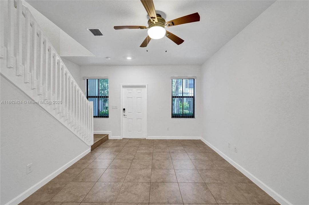 En Venta: $525,000 (3 camas, 2 baños, 1539 Pies cuadrados)