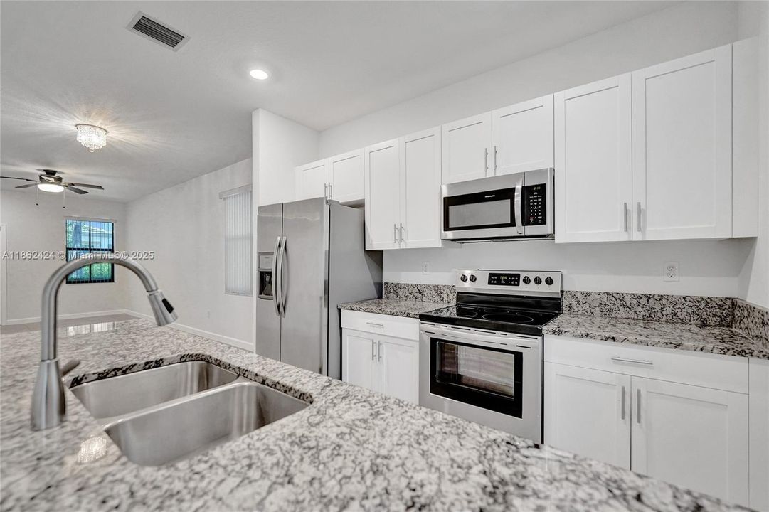 En Venta: $525,000 (3 camas, 2 baños, 1539 Pies cuadrados)