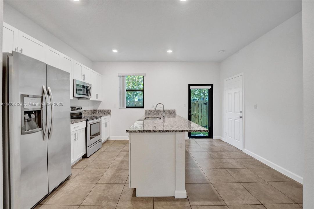 En Venta: $525,000 (3 camas, 2 baños, 1539 Pies cuadrados)