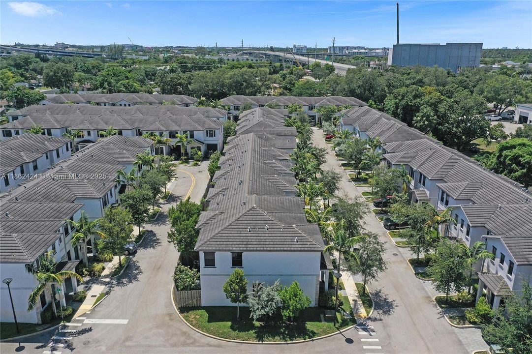 En Venta: $525,000 (3 camas, 2 baños, 1539 Pies cuadrados)