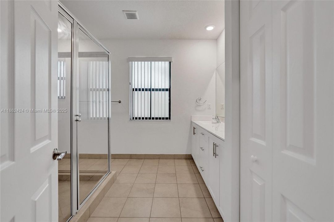 En Venta: $525,000 (3 camas, 2 baños, 1539 Pies cuadrados)