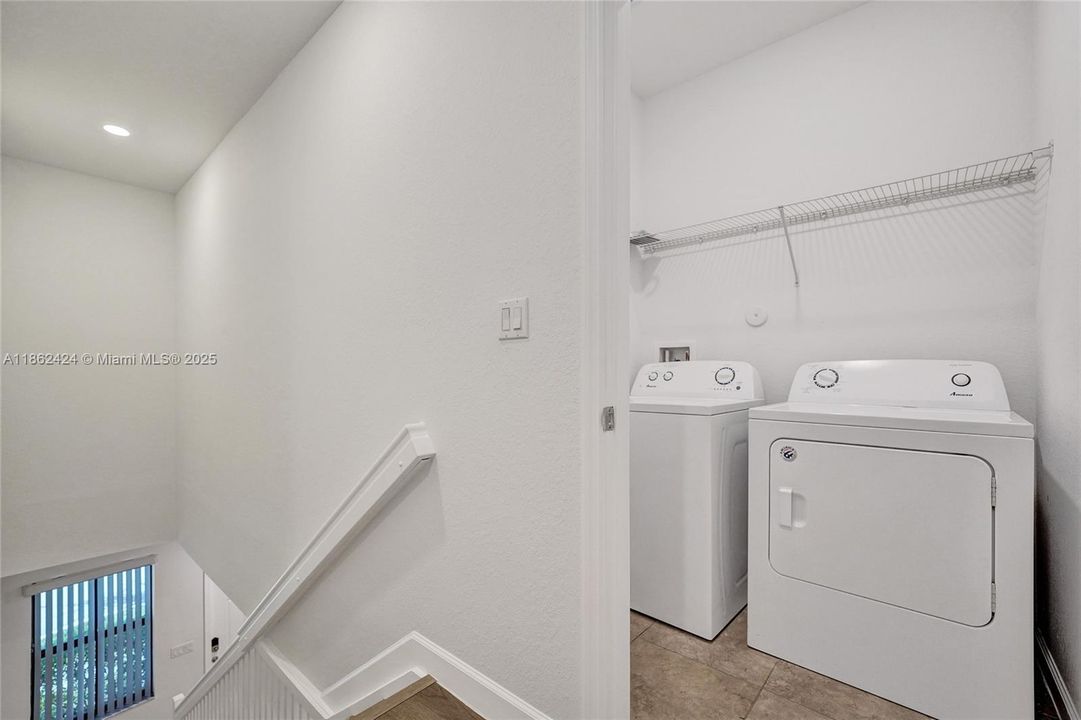 En Venta: $525,000 (3 camas, 2 baños, 1539 Pies cuadrados)