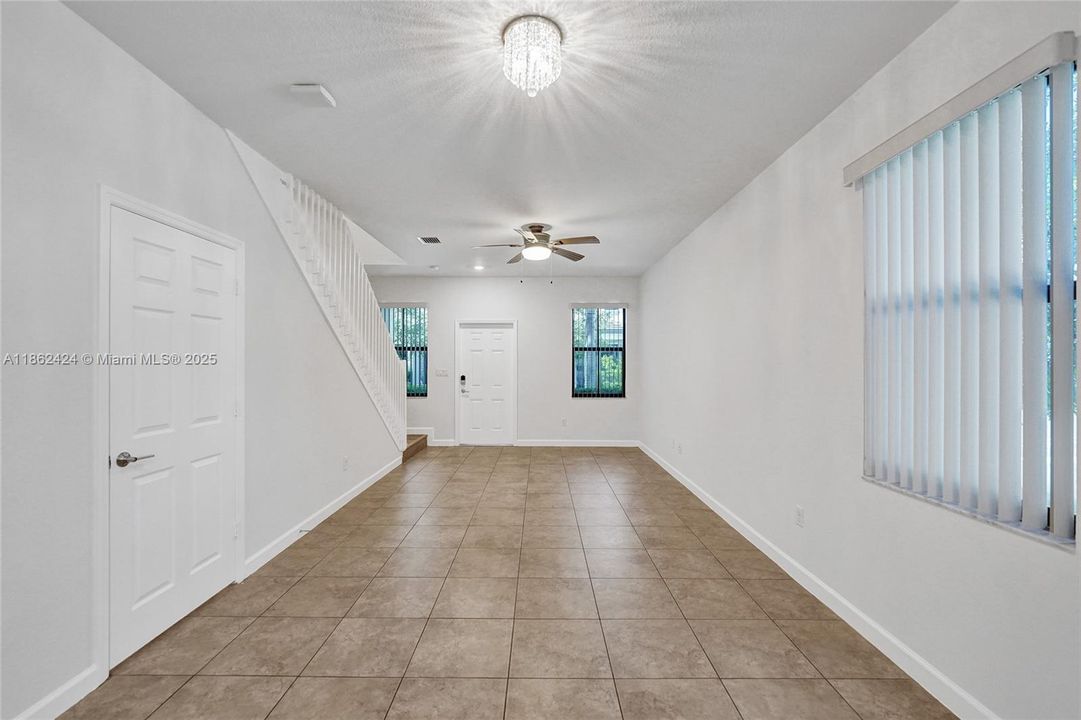 En Venta: $525,000 (3 camas, 2 baños, 1539 Pies cuadrados)