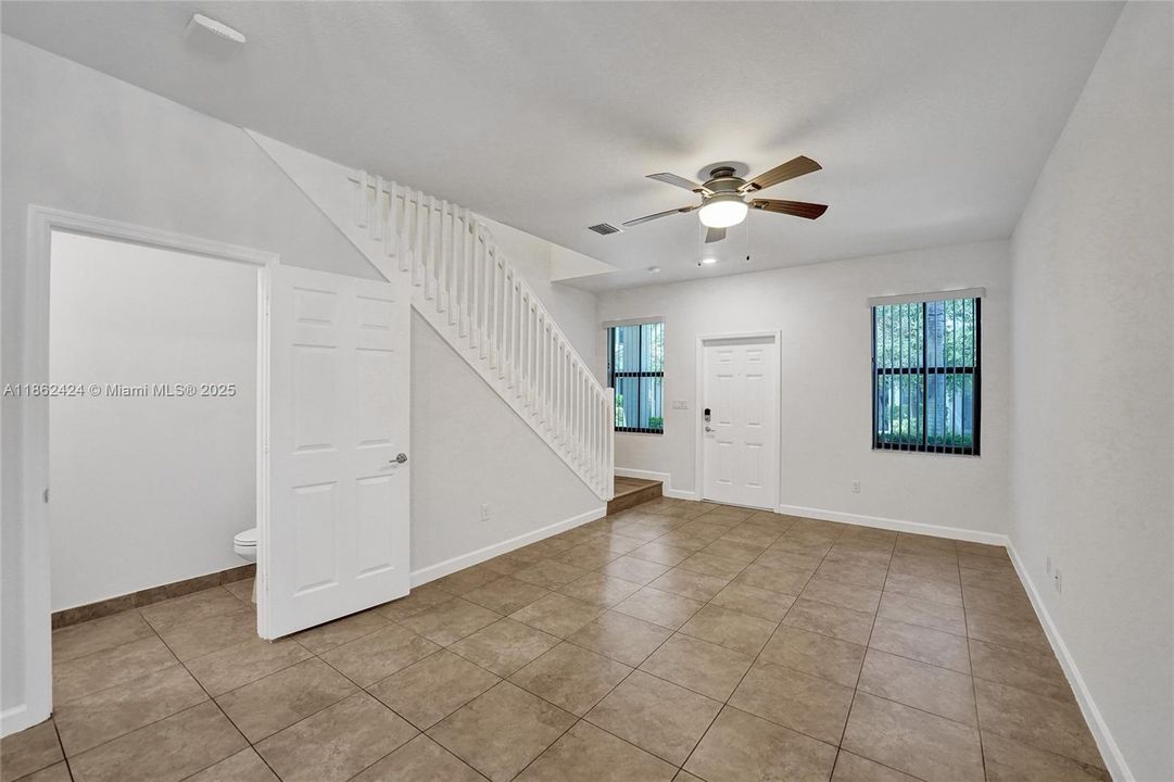 En Venta: $525,000 (3 camas, 2 baños, 1539 Pies cuadrados)