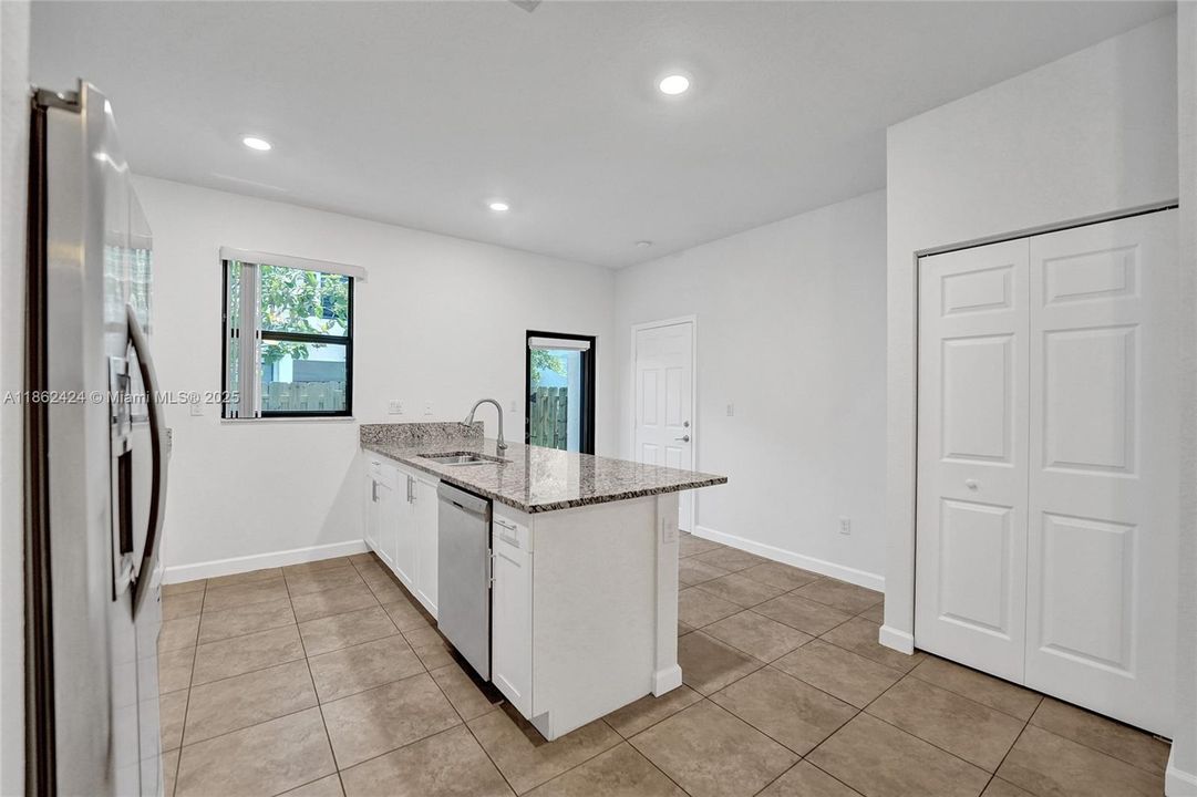 En Venta: $525,000 (3 camas, 2 baños, 1539 Pies cuadrados)