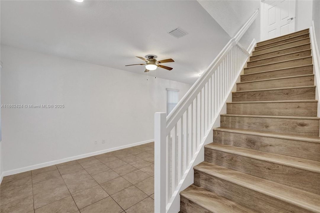 En Venta: $525,000 (3 camas, 2 baños, 1539 Pies cuadrados)