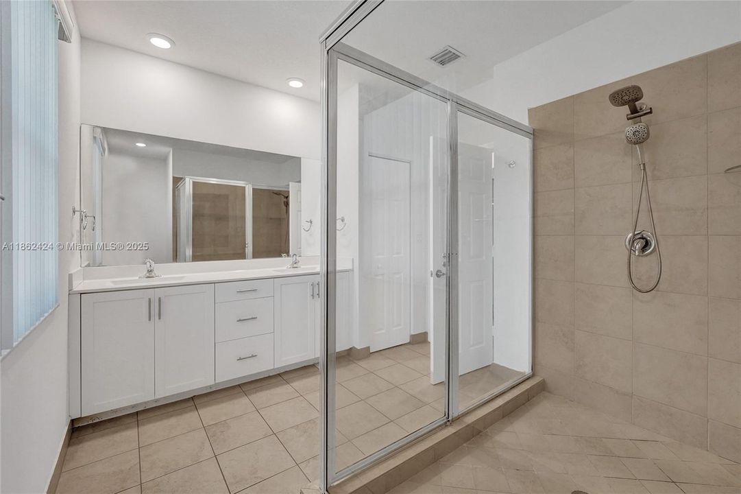 En Venta: $525,000 (3 camas, 2 baños, 1539 Pies cuadrados)