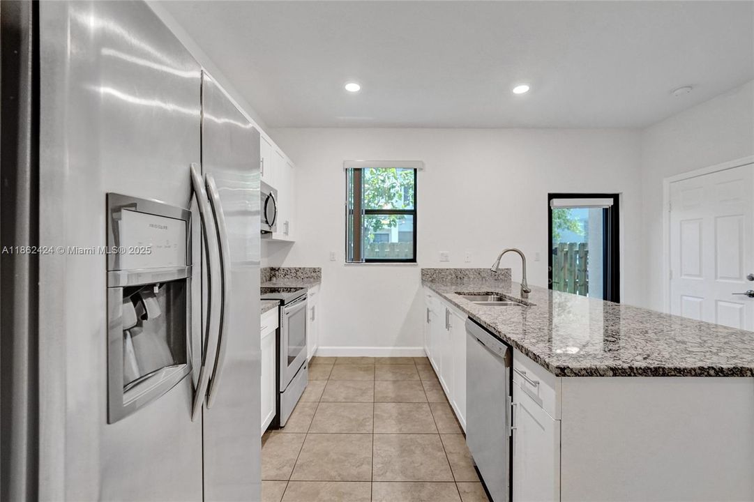 En Venta: $525,000 (3 camas, 2 baños, 1539 Pies cuadrados)