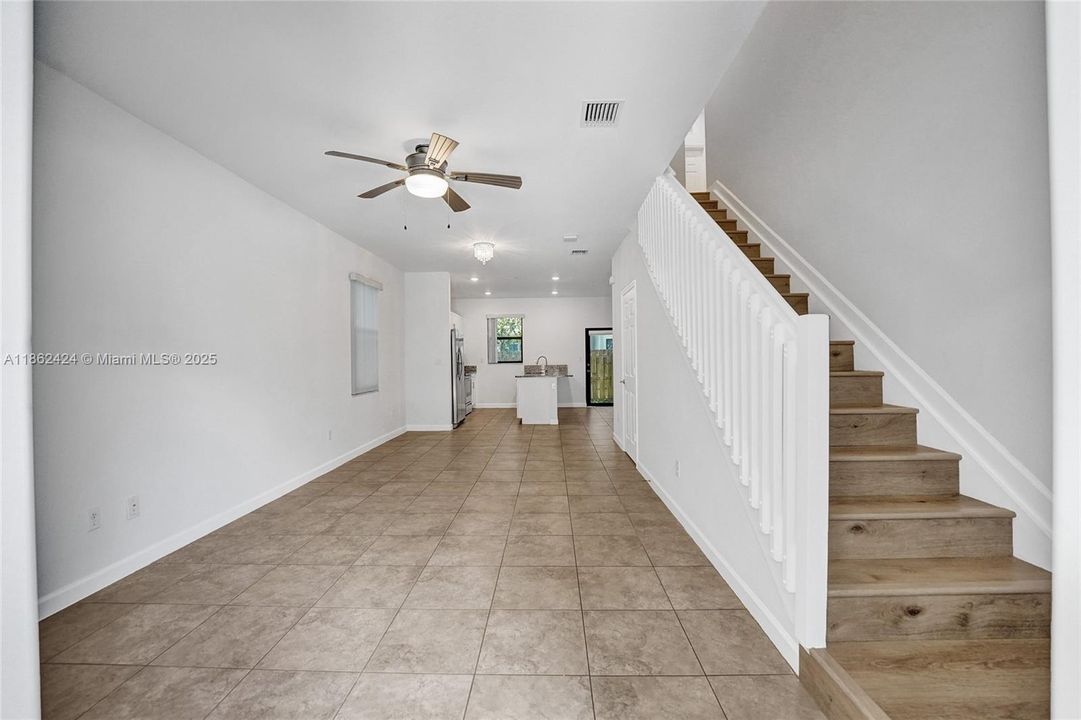 En Venta: $525,000 (3 camas, 2 baños, 1539 Pies cuadrados)