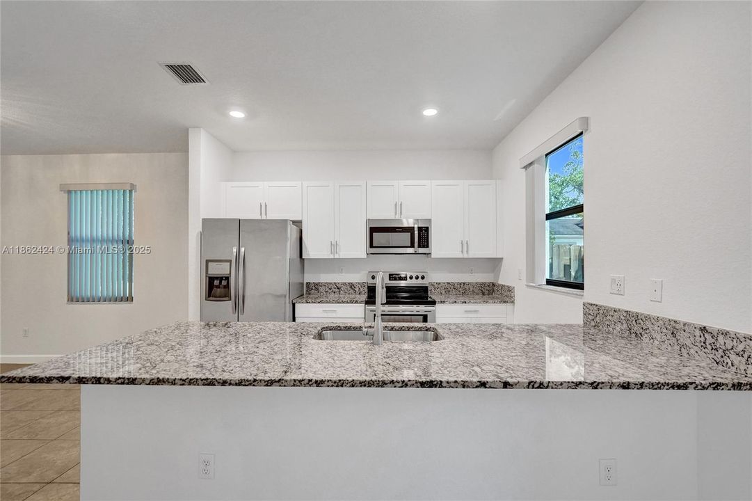 En Venta: $525,000 (3 camas, 2 baños, 1539 Pies cuadrados)