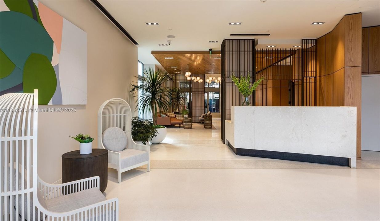 For Sale: $739,000 (2 beds, 2 baths, 1061 Square Feet)