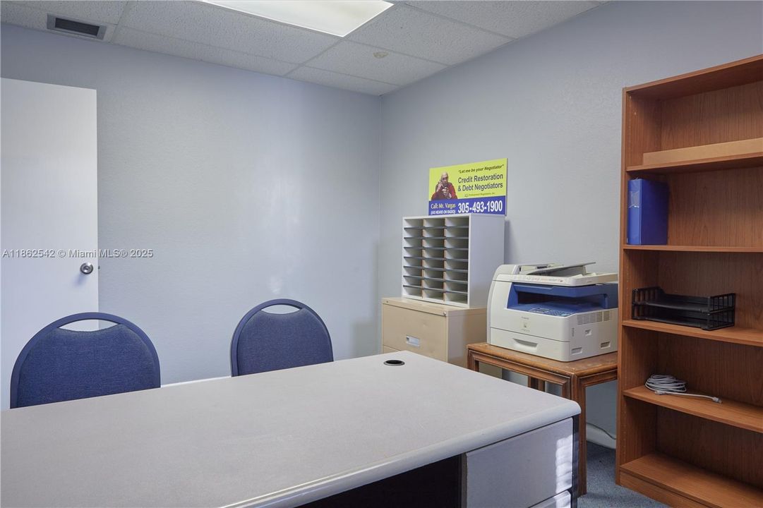 В аренду: $1,400 (0 спален, 0 ванн, 0 Квадратных фут)