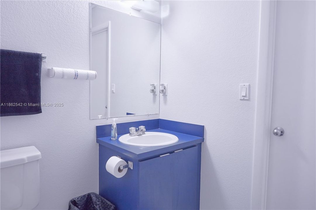 В аренду: $1,400 (0 спален, 0 ванн, 0 Квадратных фут)