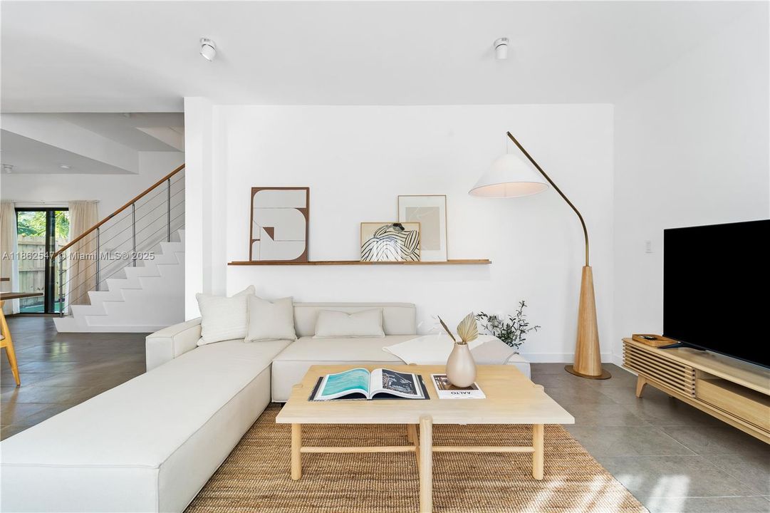 For Sale: $624,000 (3 beds, 2 baths, 1540 Square Feet)