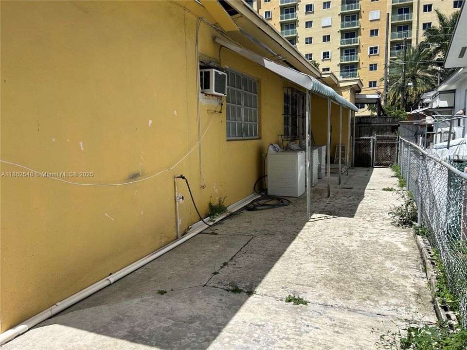 Vendido Recientemente: $800,000 (0 camas, 0 baños, 0 Pies cuadrados)