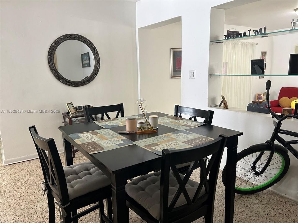 Vendido Recientemente: $800,000 (0 camas, 0 baños, 0 Pies cuadrados)