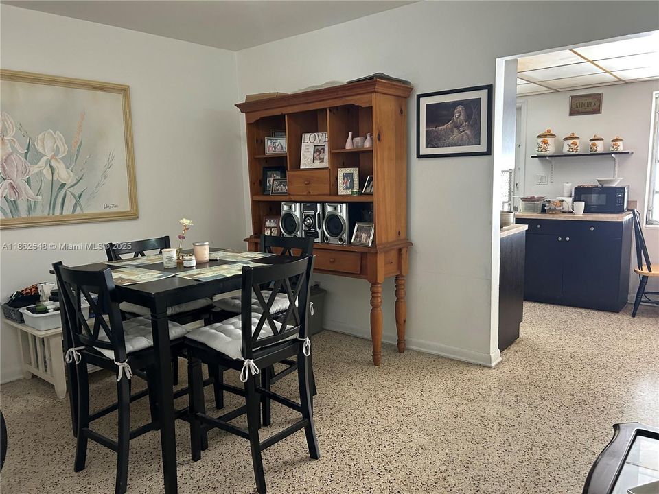 Vendido Recientemente: $800,000 (0 camas, 0 baños, 0 Pies cuadrados)