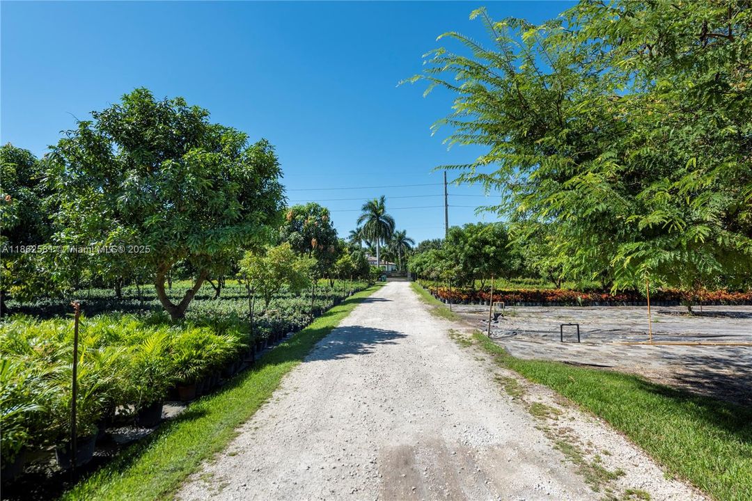 Recently Sold: $2,500,000 (3 beds, 2 baths, 900 Square Feet)