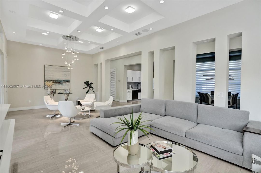 На продажу: $4,350,000 (6 спален, 4 ванн, 4777 Квадратных фут)