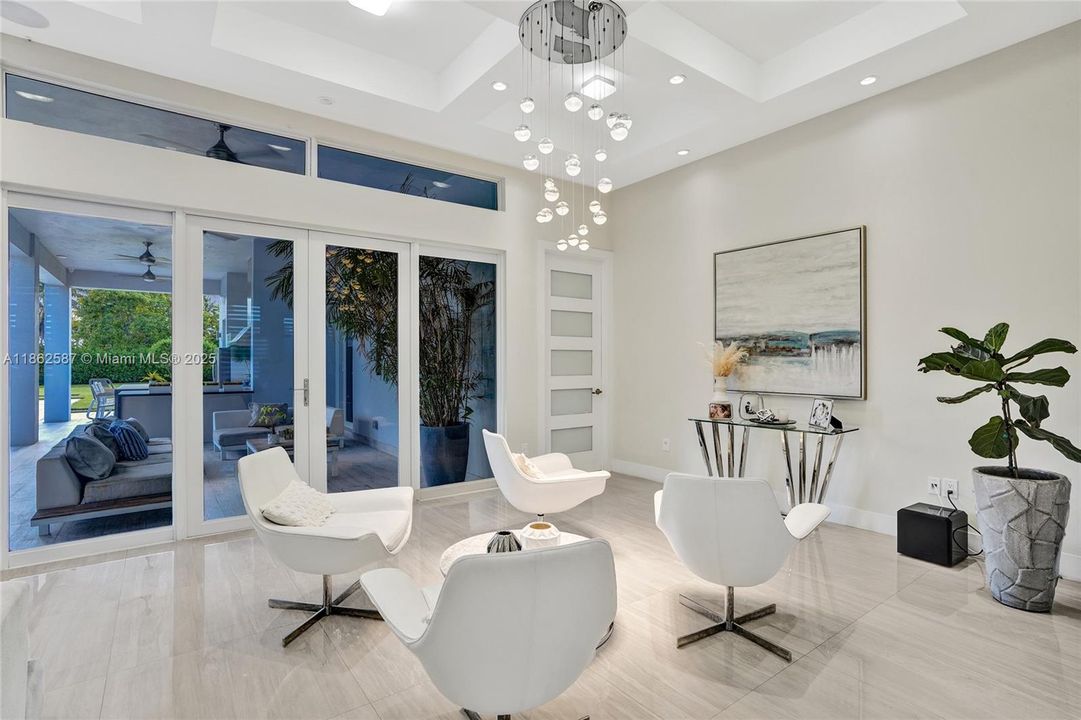 На продажу: $4,350,000 (6 спален, 4 ванн, 4777 Квадратных фут)