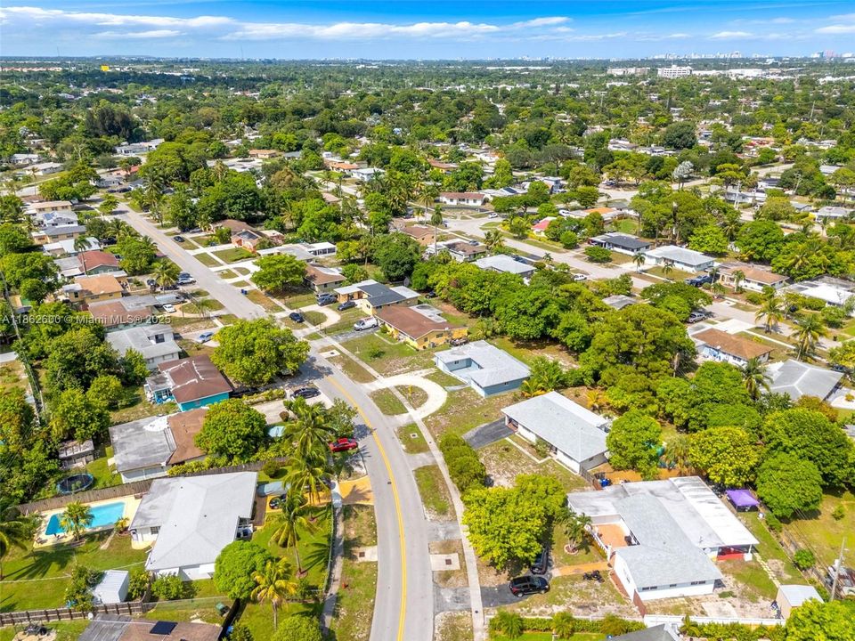 Activo con contrato: $400,000 (3 camas, 2 baños, 1144 Pies cuadrados)