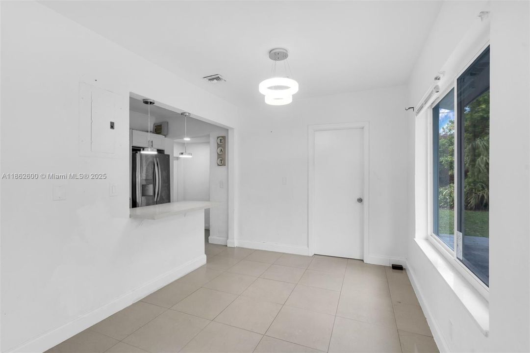 Activo con contrato: $400,000 (3 camas, 2 baños, 1144 Pies cuadrados)