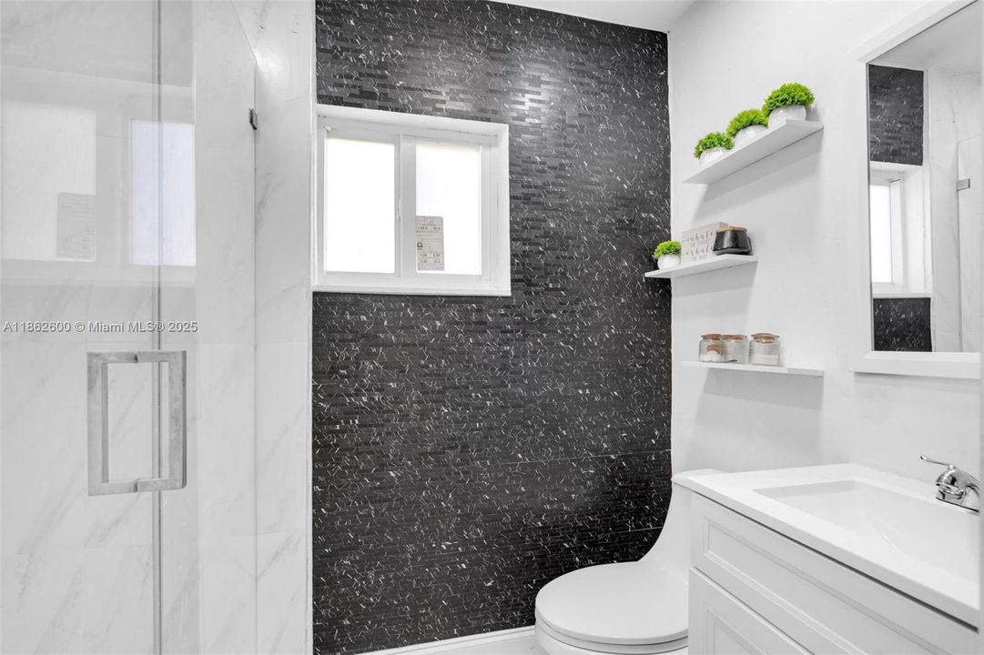 Activo con contrato: $400,000 (3 camas, 2 baños, 1144 Pies cuadrados)